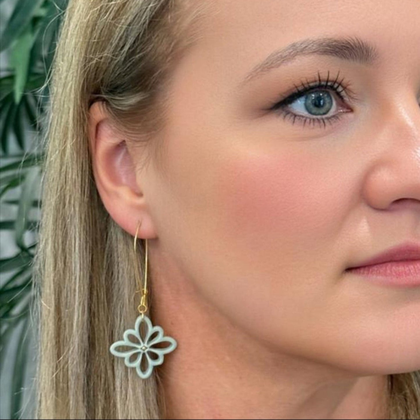 The Amara - 2 color options