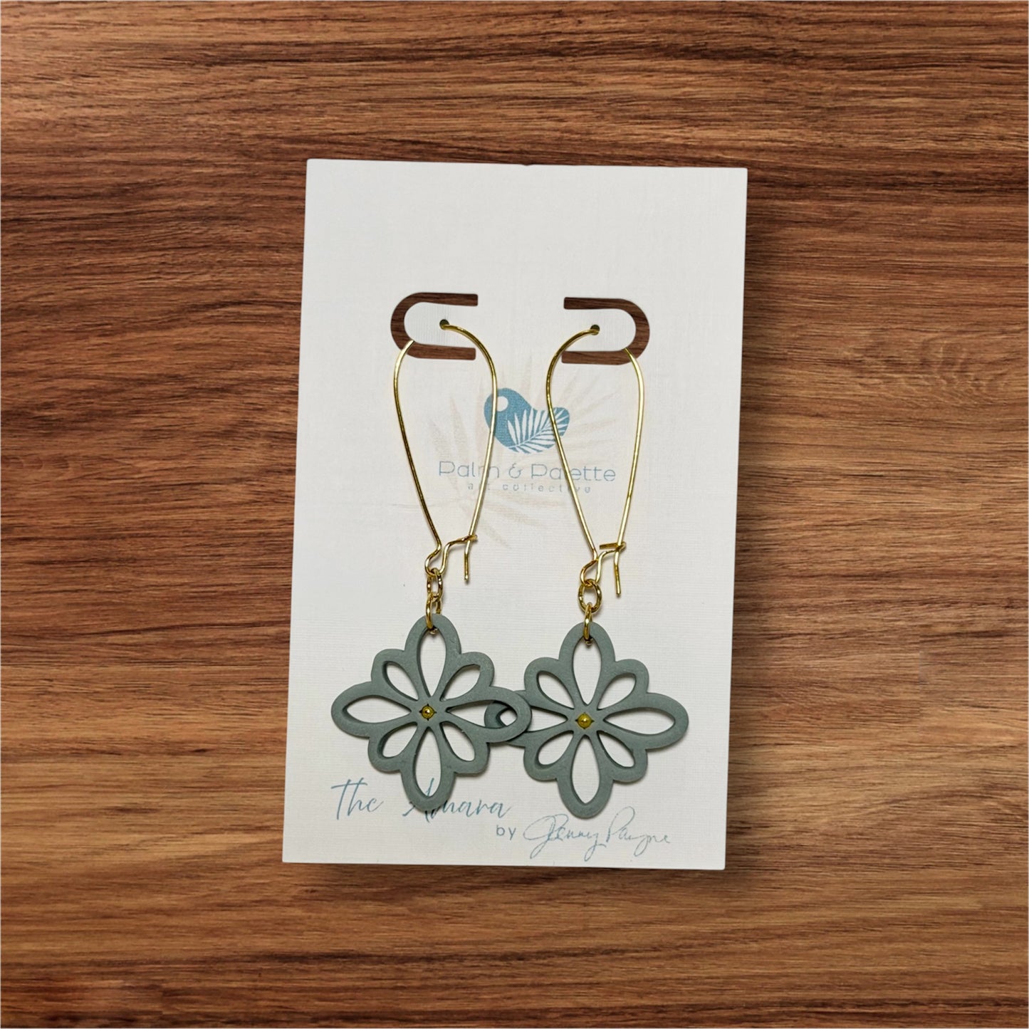 The Amara - 2 color options