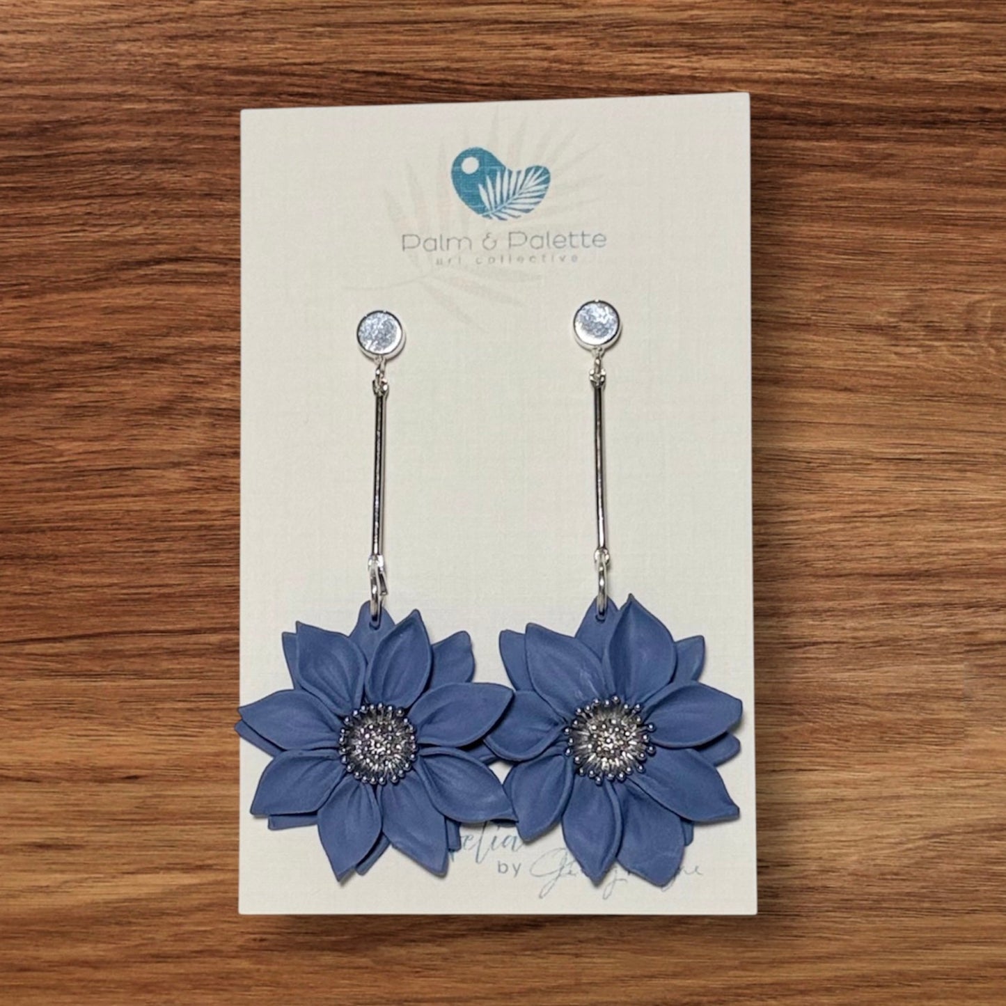 The Helia - 4 color options